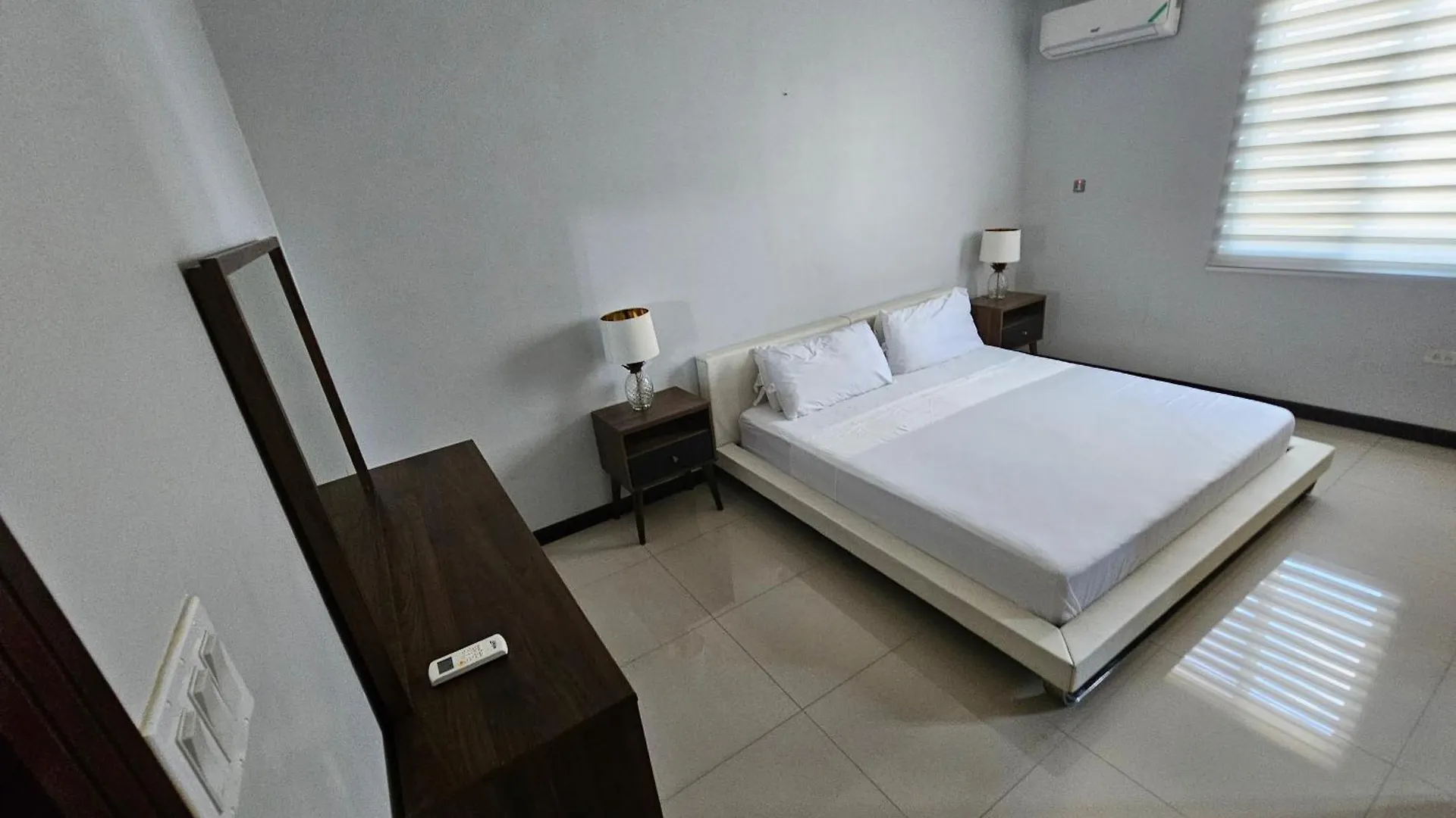Ac Hotel Neighbors Luxury 1 Bedroom Uptown Kingston Apartment